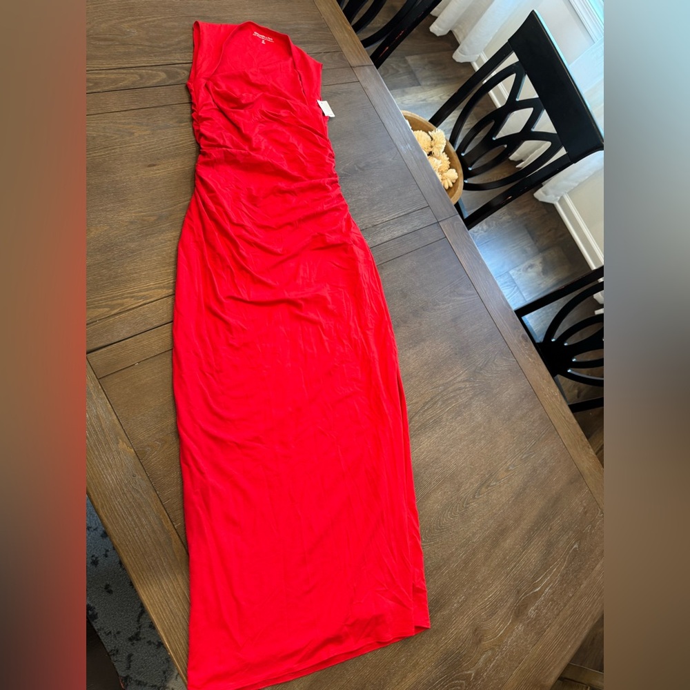 Abercrombie & Fitch Strapless Scarlet Dress